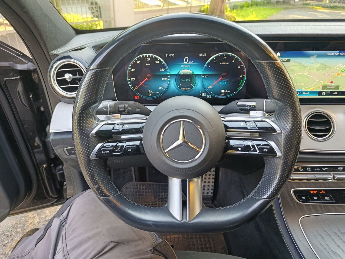 Mercedes-Benz Classe E Station Wagon 300 de 4Matic Auto Plug in hybrid Premium Plus (14)