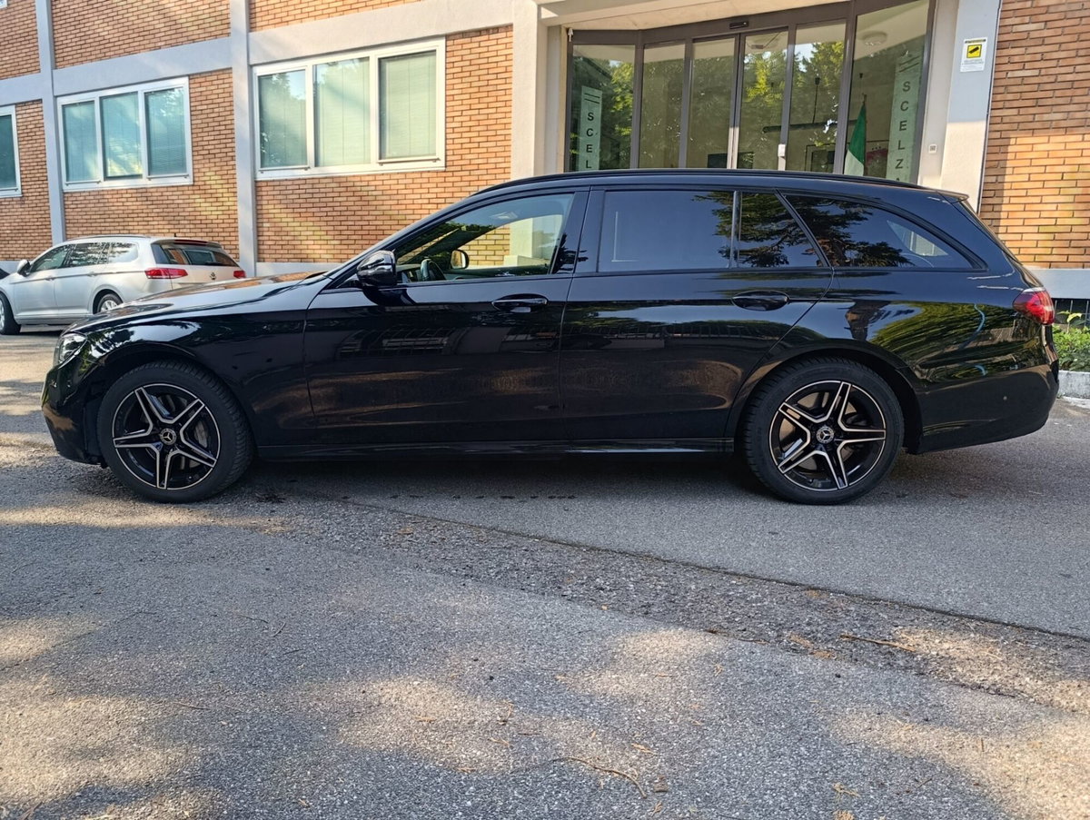 Mercedes-Benz Classe E Station Wagon 300 de 4Matic Auto Plug in hybrid Premium Plus (5)