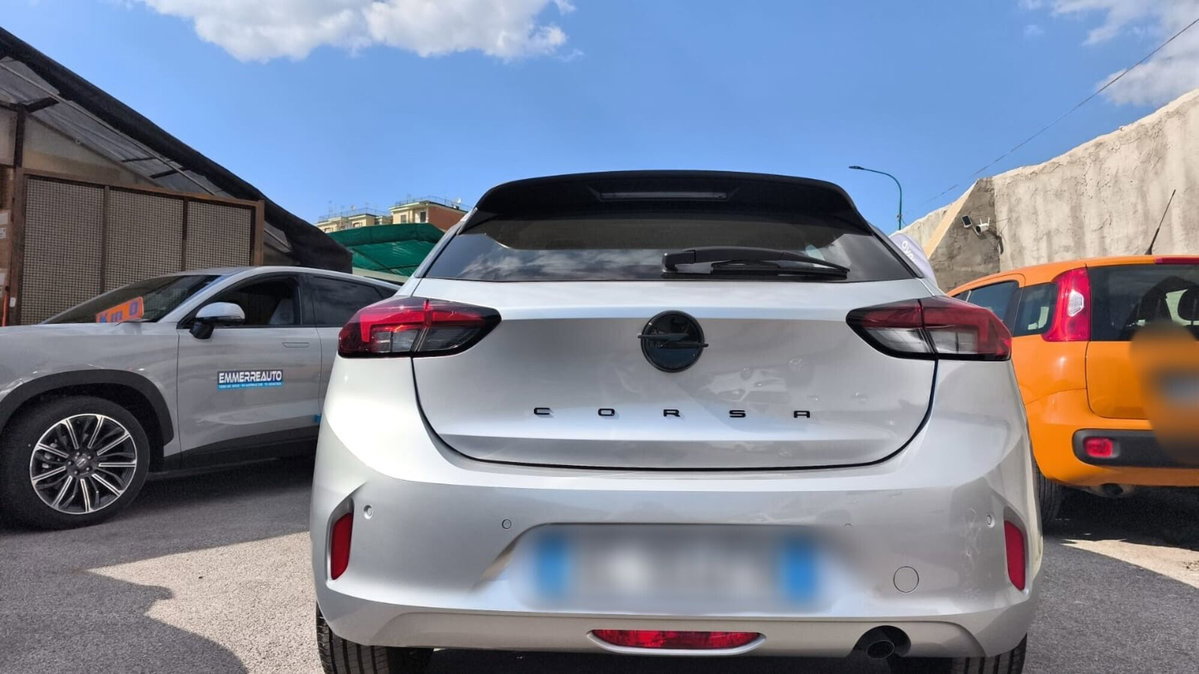 Opel Corsa 1.2 100 CV Edition (2)