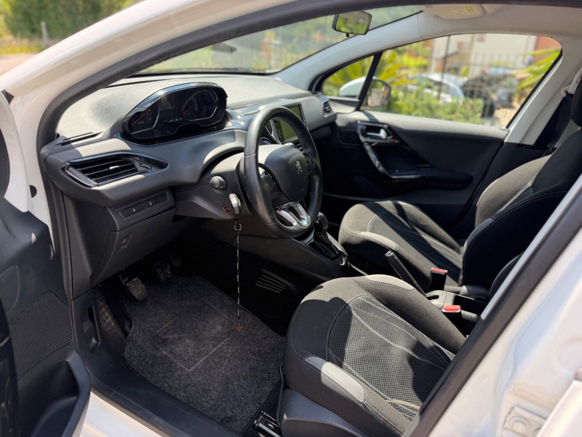 Peugeot 208 HDi 68 CV 5 porte Active (10)