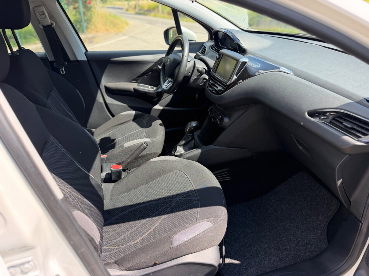 Peugeot 208 HDi 68 CV 5 porte Active (16)