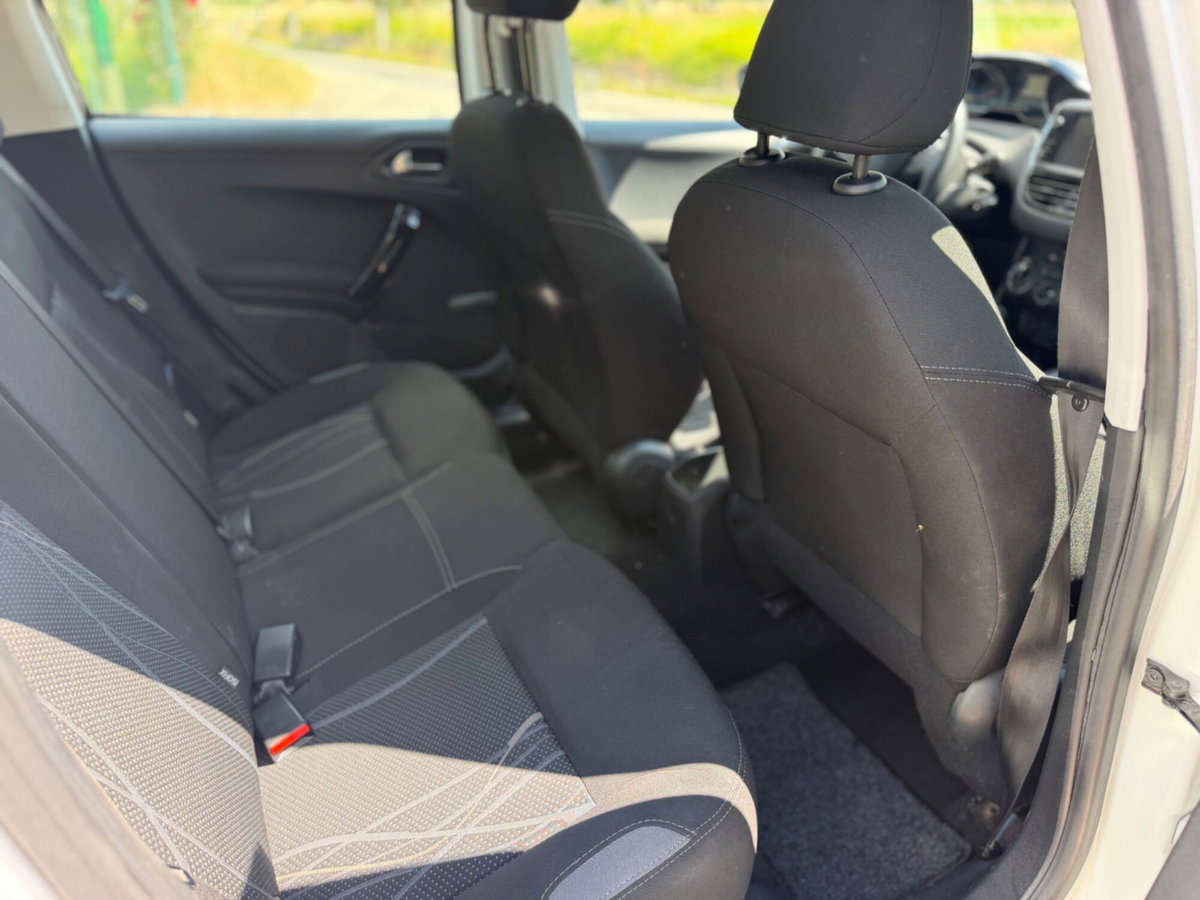 Peugeot 208 HDi 68 CV 5 porte Active (19)