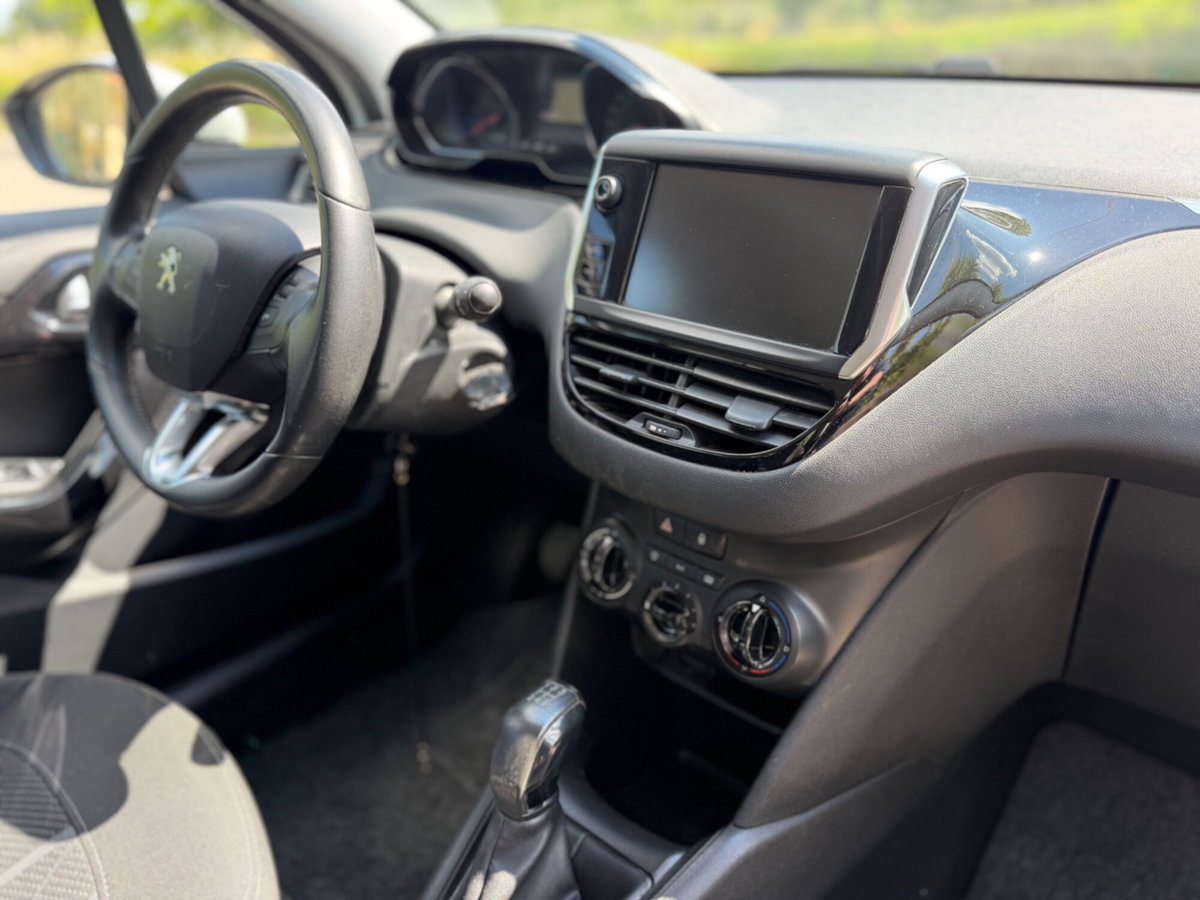 Peugeot 208 HDi 68 CV 5 porte Active (20)