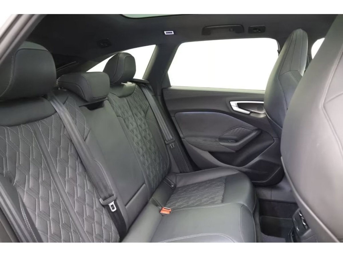 Audi S5 Avant 3.0 tfsi mhev+ sport attitude quattro 367cv s-tronic (14)