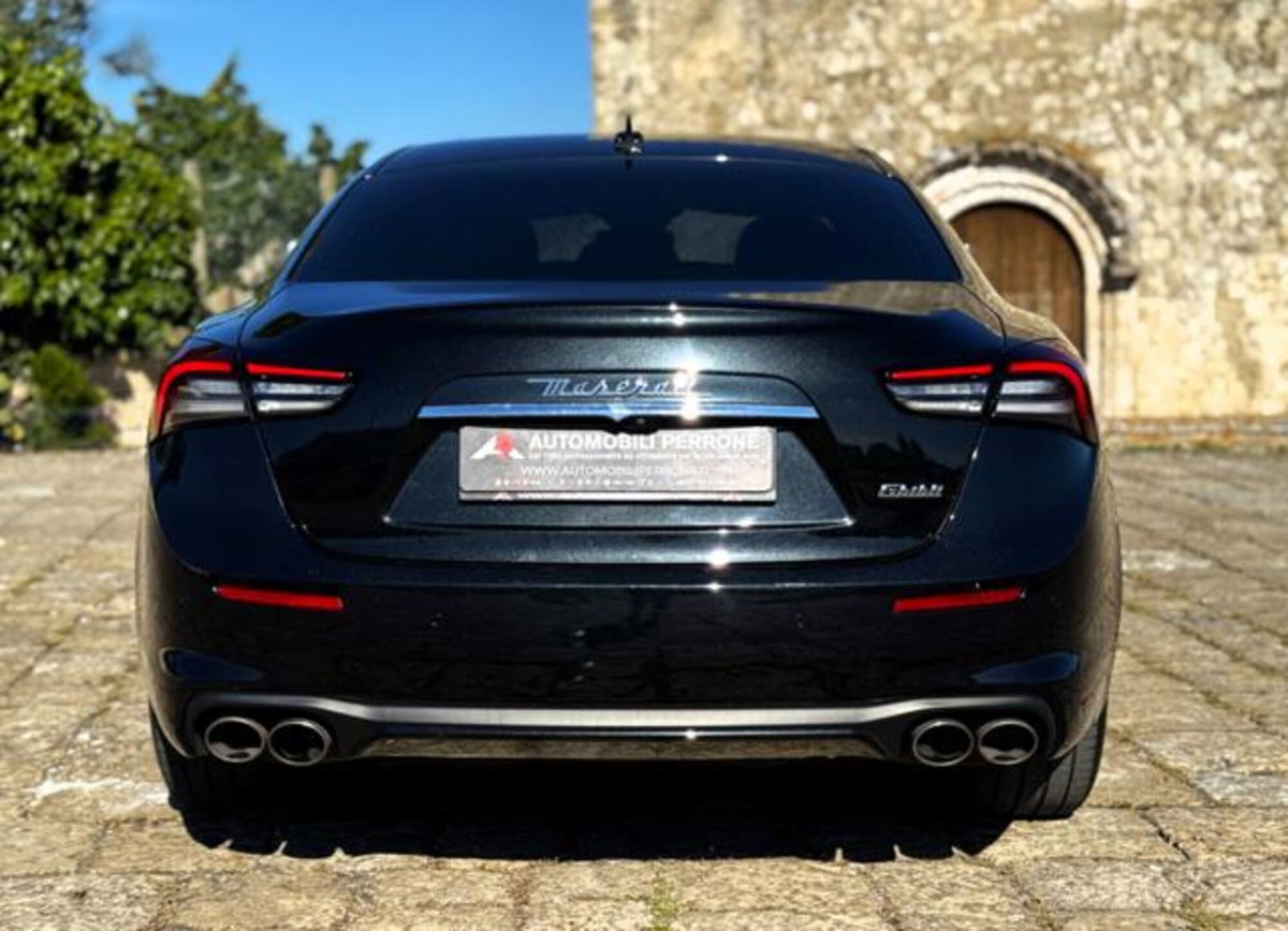 Maserati Ghibli Ghibli MHEV 330 CV GT (13)