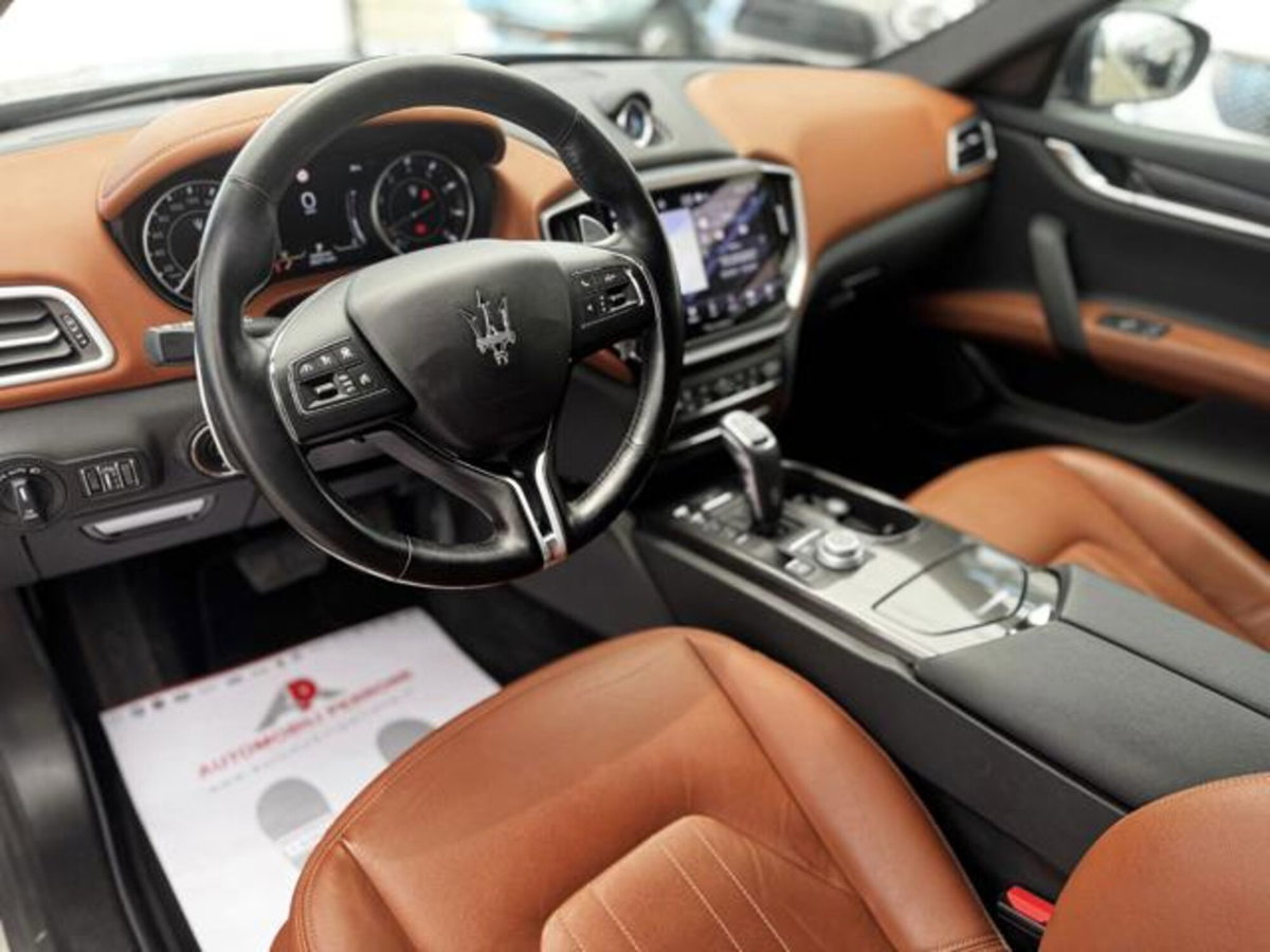Maserati Ghibli Ghibli MHEV 330 CV GT (6)