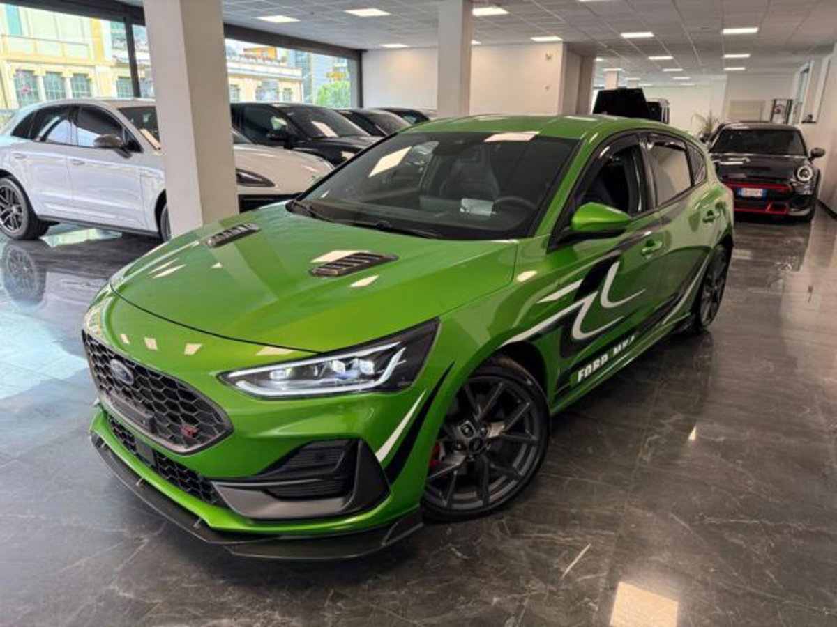 Ford Focus 2.3 EcoBoost 280 CV 5p. ST (2)