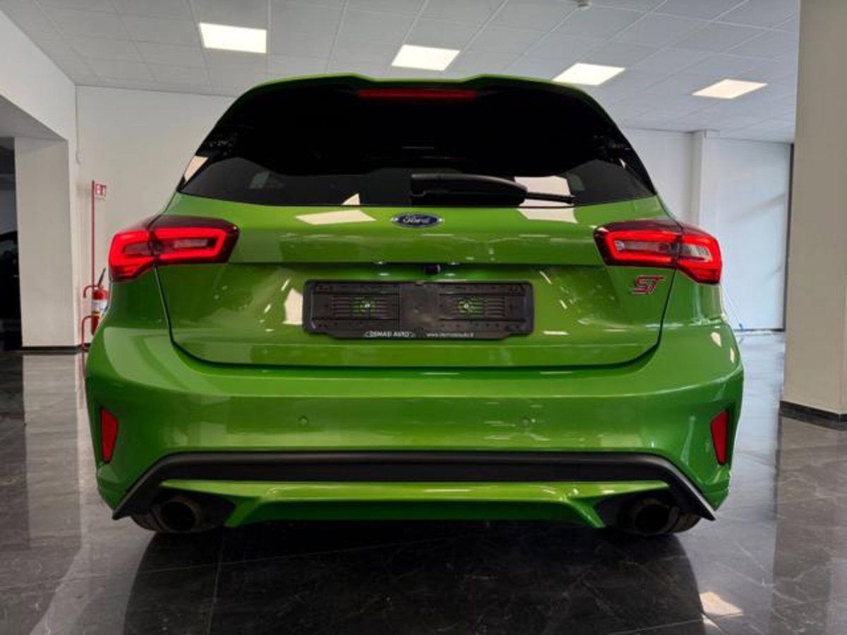Ford Focus 2.3 EcoBoost 280 CV 5p. ST (5)