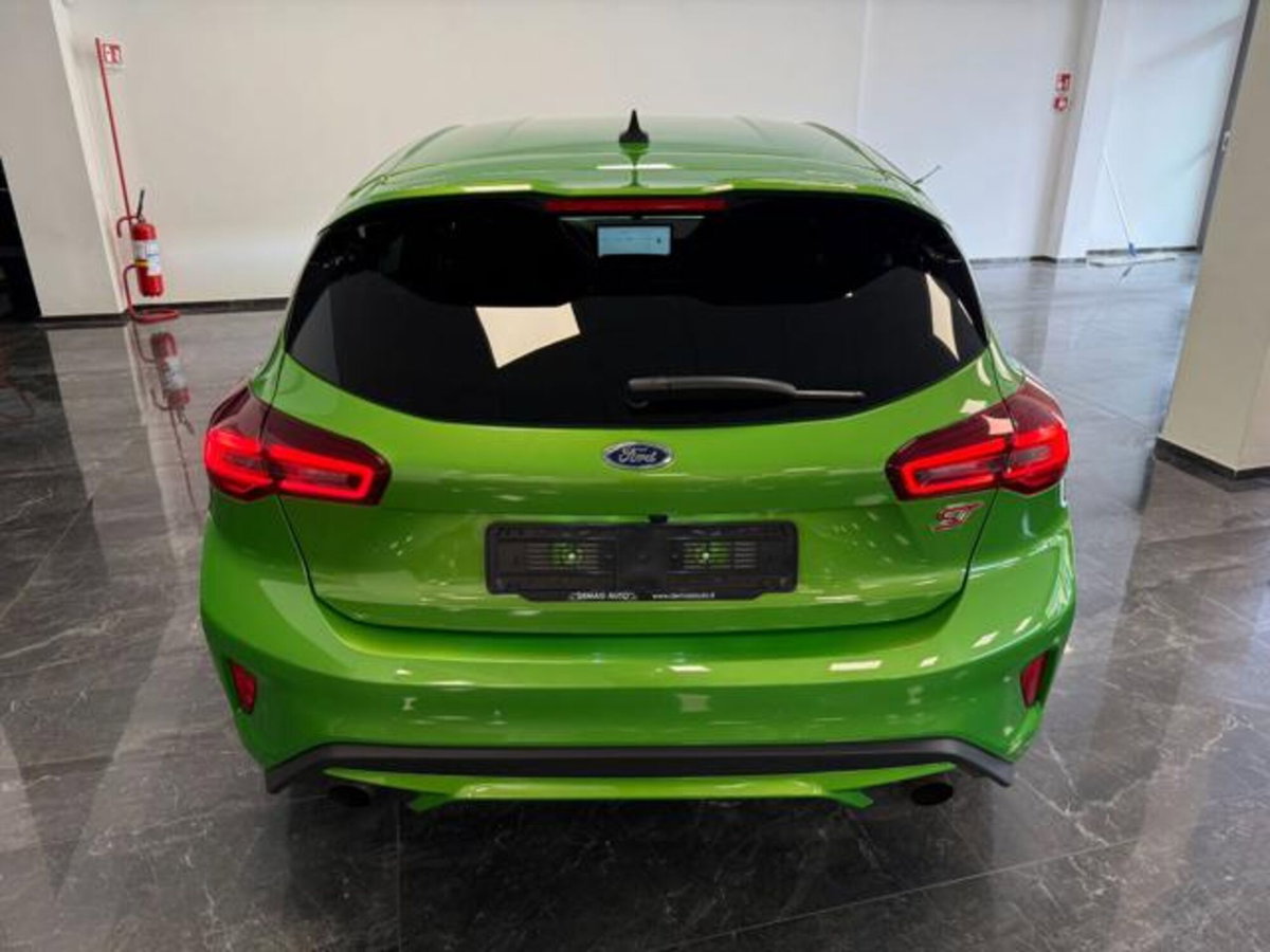 Ford Focus 2.3 EcoBoost 280 CV 5p. ST (6)