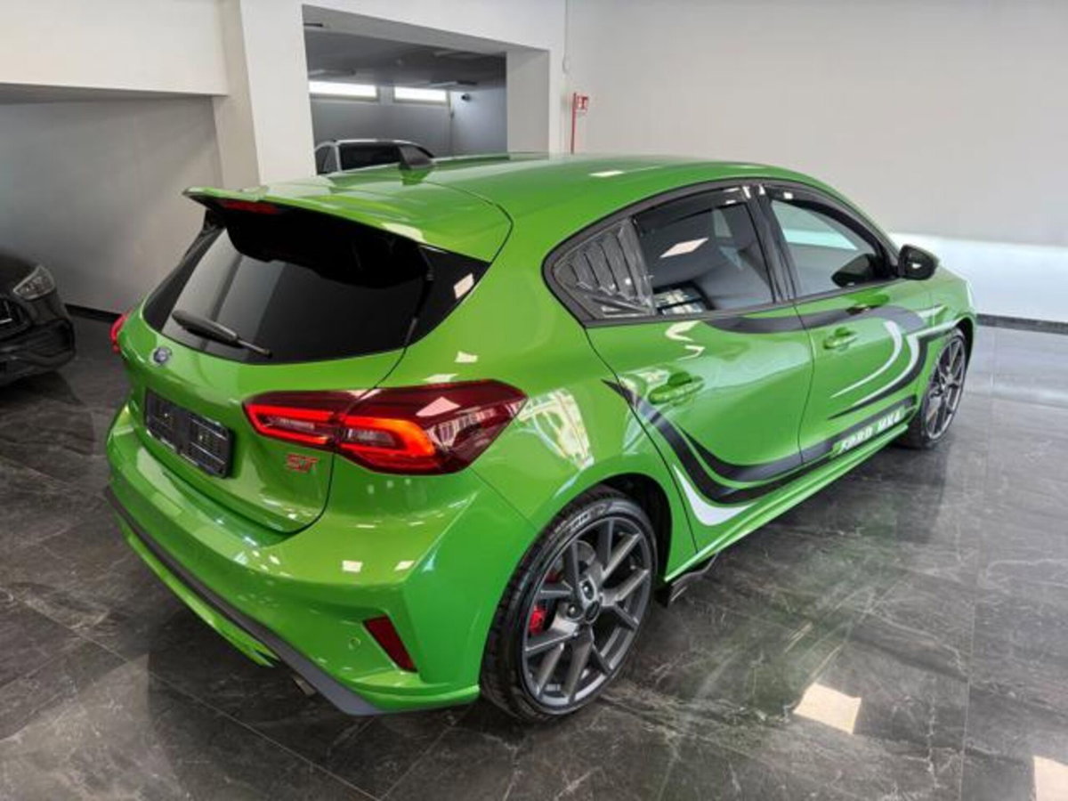 Ford Focus 2.3 EcoBoost 280 CV 5p. ST (7)