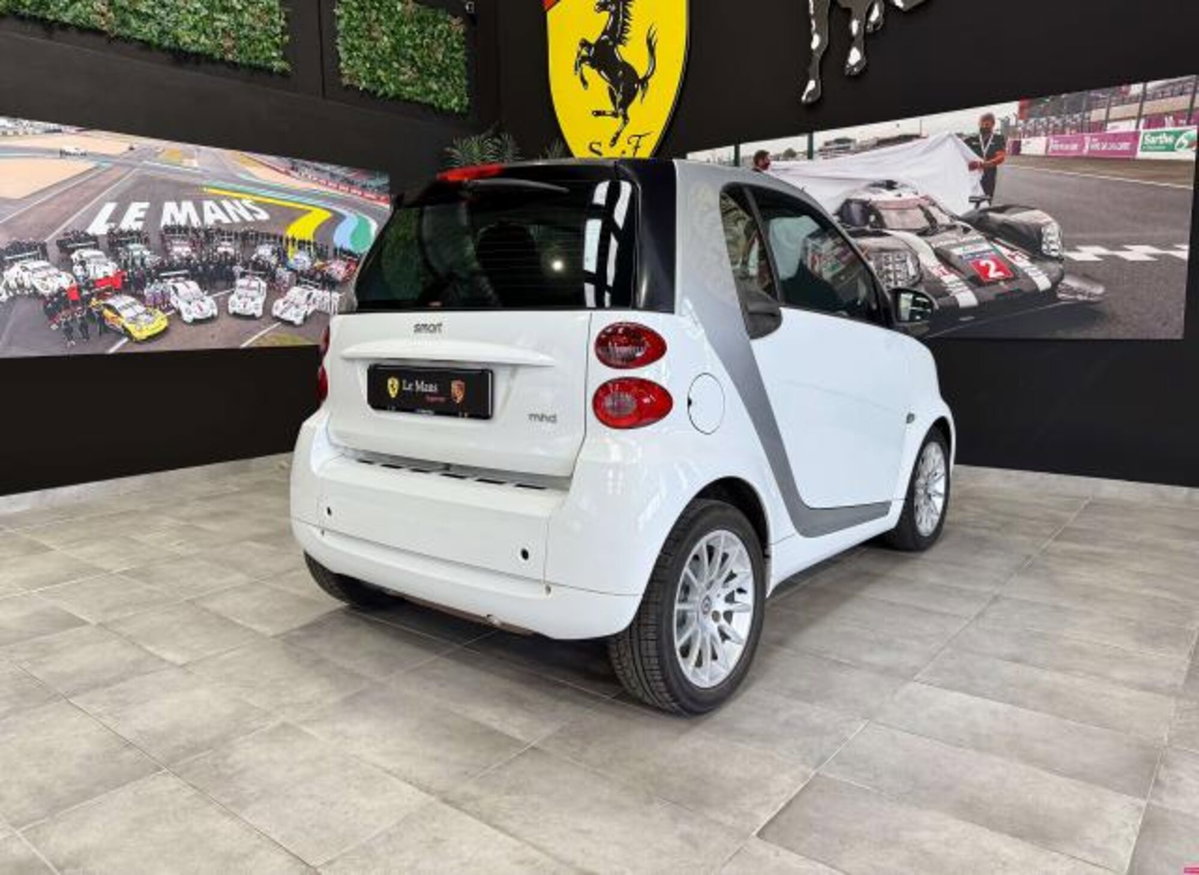 smart Fortwo 1000 52 kW MHD coupé passion (5)