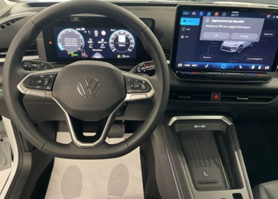 Volkswagen T-Roc 1.5 etsi Style 115cv dsg (2)