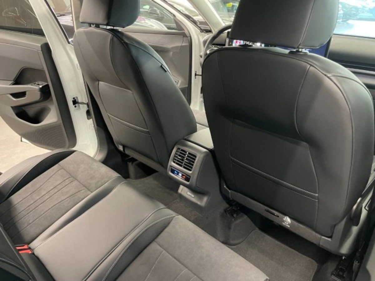 Volkswagen T-Roc 1.5 etsi Style 115cv dsg (7)