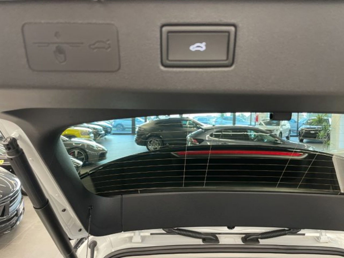 Volkswagen T-Roc 1.5 etsi Style 115cv dsg (9)