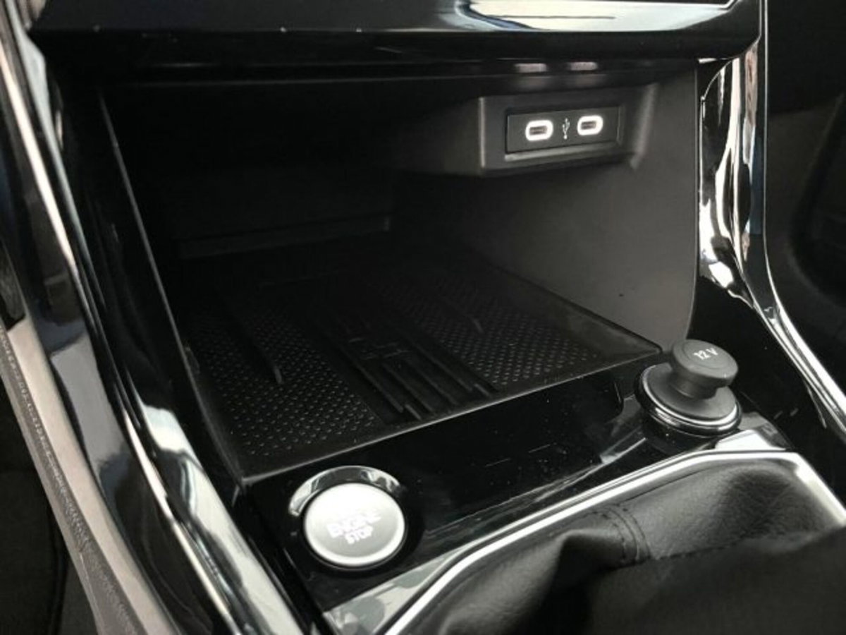 Volkswagen T-Cross 1.0 tsi Edition 115cv (15)