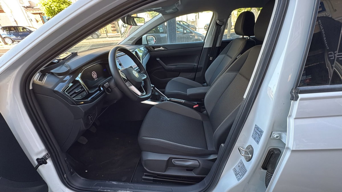 Volkswagen Taigo 1.0 tsi Life 115cv (7)