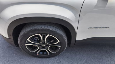 Jeep Avenger 1.2 turbo Summit fwd 100cv (5)