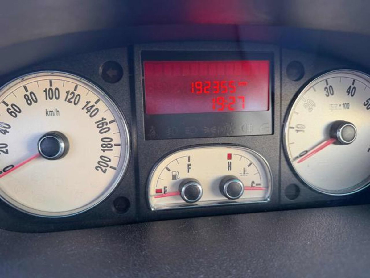 Lancia Musa 16V Platino Plus (6)