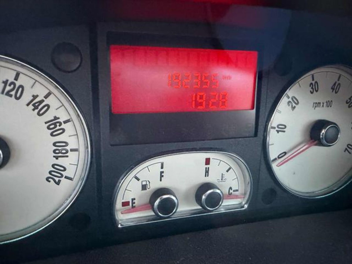 Lancia Musa 16V Platino Plus (10)