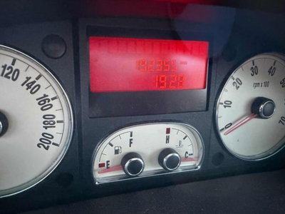 Lancia Musa 16V Platino Plus (10)