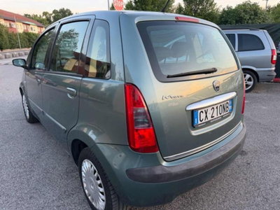 Lancia Musa 16V Platino Plus (2)