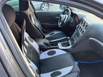 Alfa Romeo 159 SportWagon 1.9 JTDm 16V Sportwagon (9)