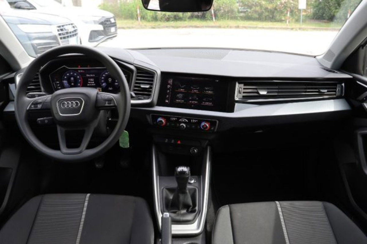 Audi A1 Sportback Sportback 25 1.0 tfsi Business (8)