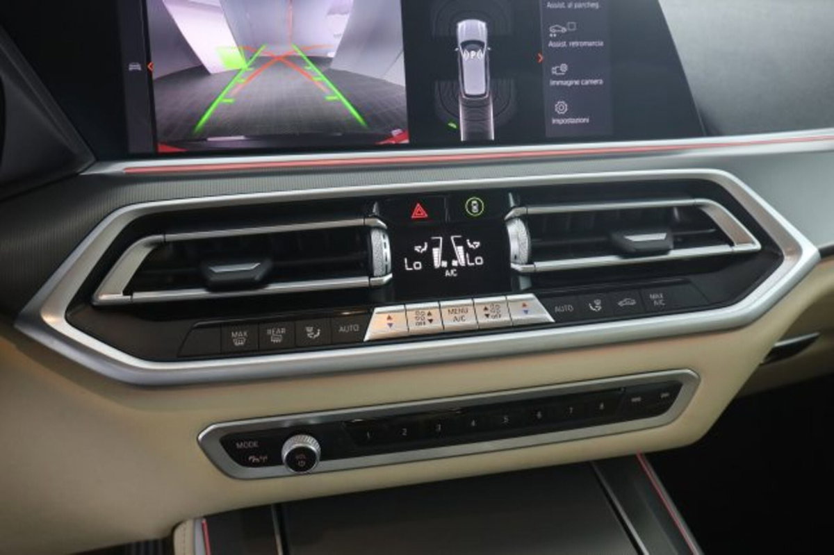 BMW X5 xDrive30d 48V Business (13)