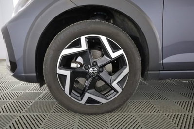 Volkswagen Taigo 1.0 tsi R-Line 115cv (8)