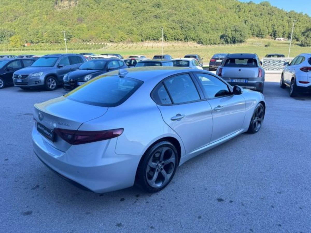 Alfa Romeo Giulia 2.2 Turbodiesel 150 CV AT8 Super (5)