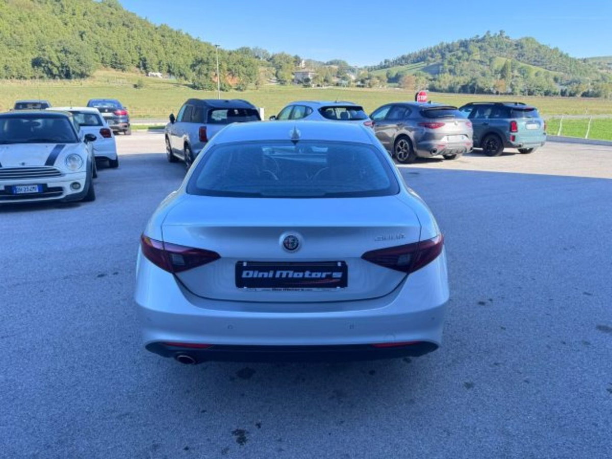 Alfa Romeo Giulia 2.2 Turbodiesel 150 CV AT8 Super (6)