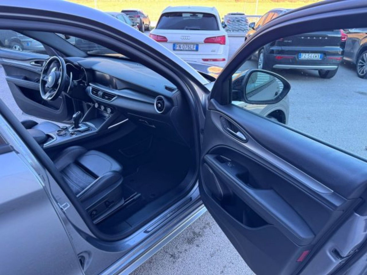 Alfa Romeo Stelvio Stelvio 2.2 Turbodiesel 210 CV AT8 Q4 Veloce (11)