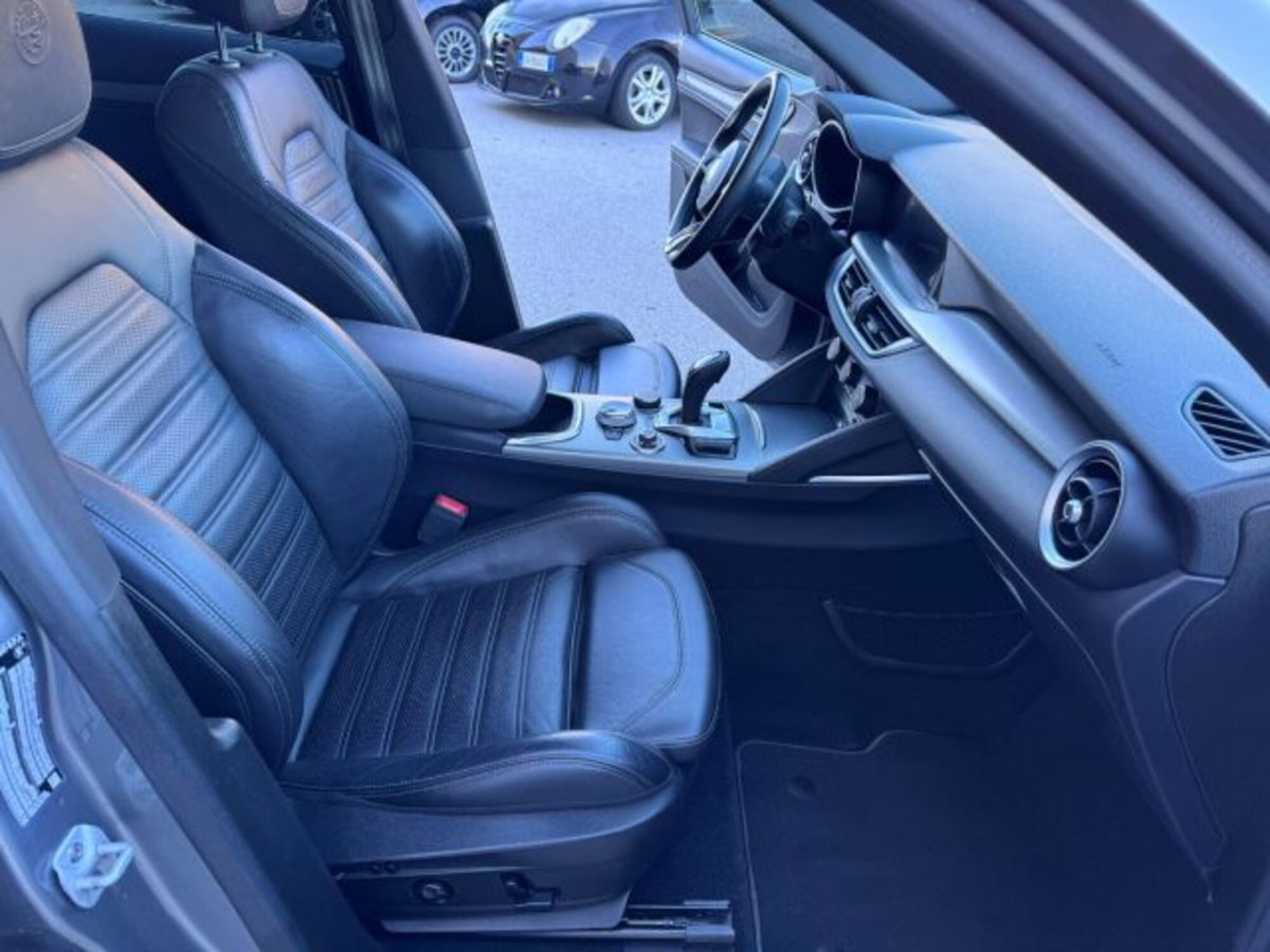 Alfa Romeo Stelvio Stelvio 2.2 Turbodiesel 210 CV AT8 Q4 Veloce (20)