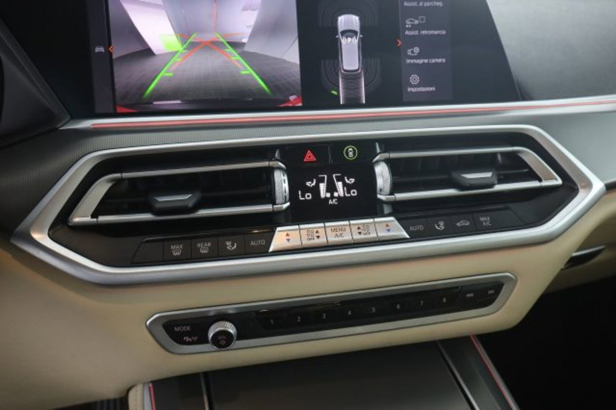 BMW X5 xDrive30d 48V Business (13)