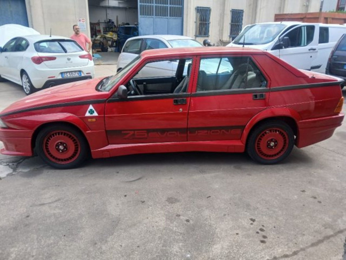 Alfa Romeo 75 1.8i turbo Evoluzione (2)