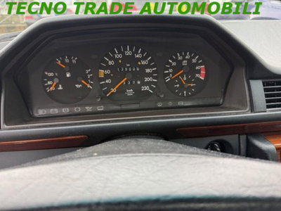 Mercedes-Benz 200 200 E (10)