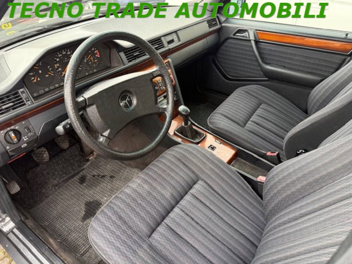Mercedes-Benz 200 200 E (8)