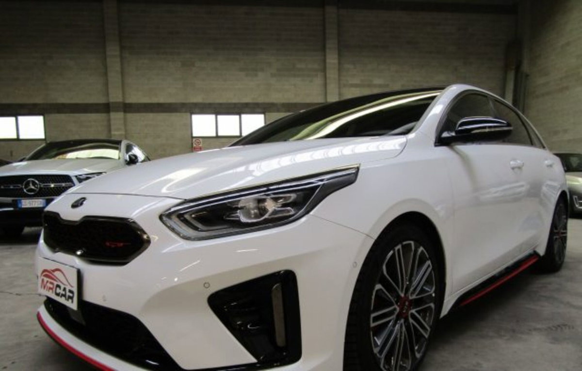 Kia Ceed 1.6 t-gdi GT 204cv dct
