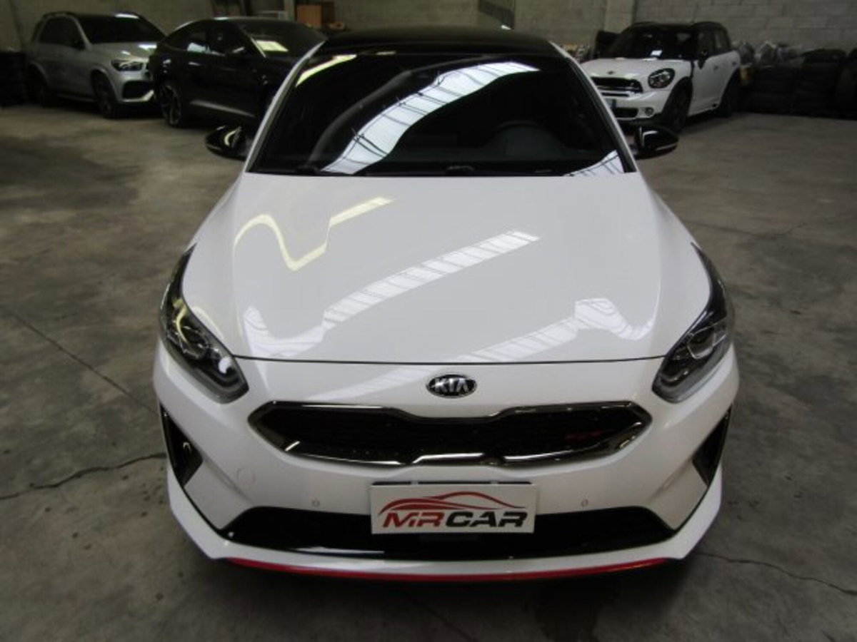 Kia Ceed 1.6 t-gdi GT 204cv dct (2)