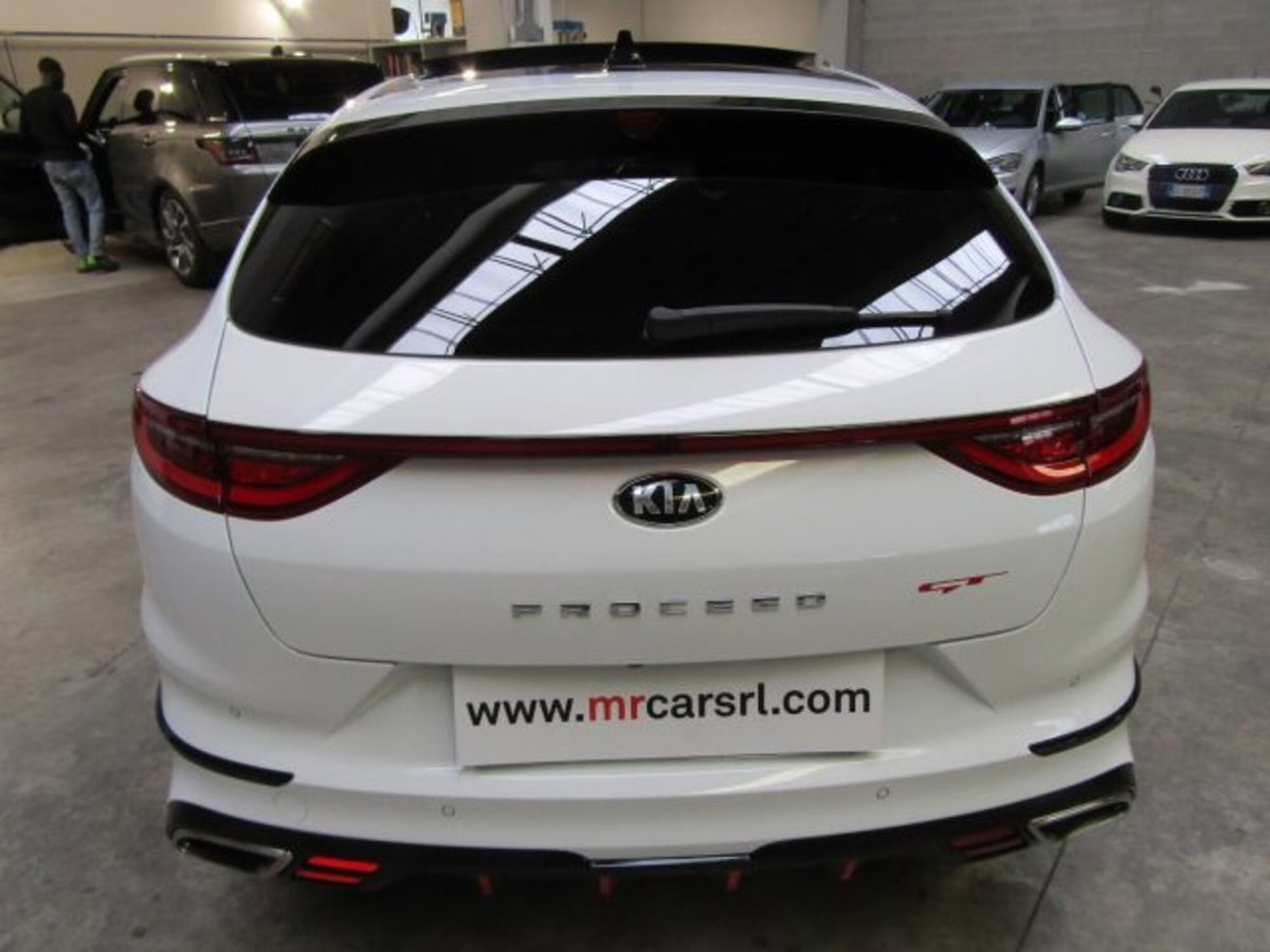 Kia Ceed 1.6 t-gdi GT 204cv dct (6)
