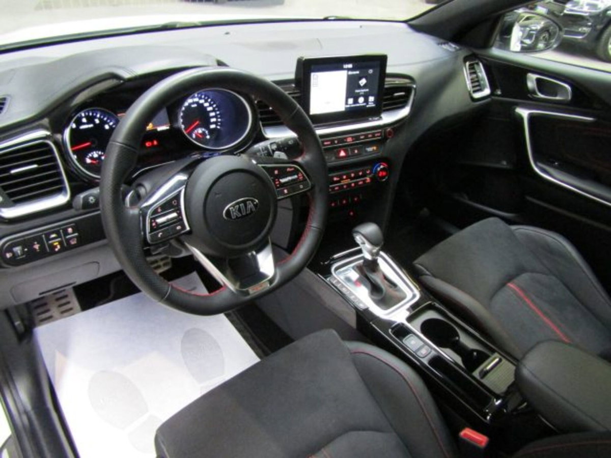 Kia Ceed 1.6 t-gdi GT 204cv dct (9)