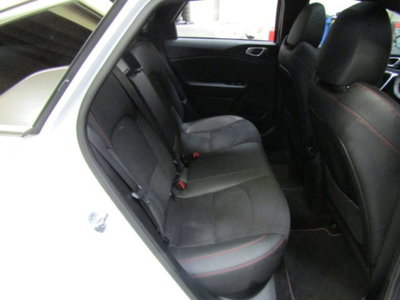 Kia ProCeed 1.6 T-GDI DCT GT (13)