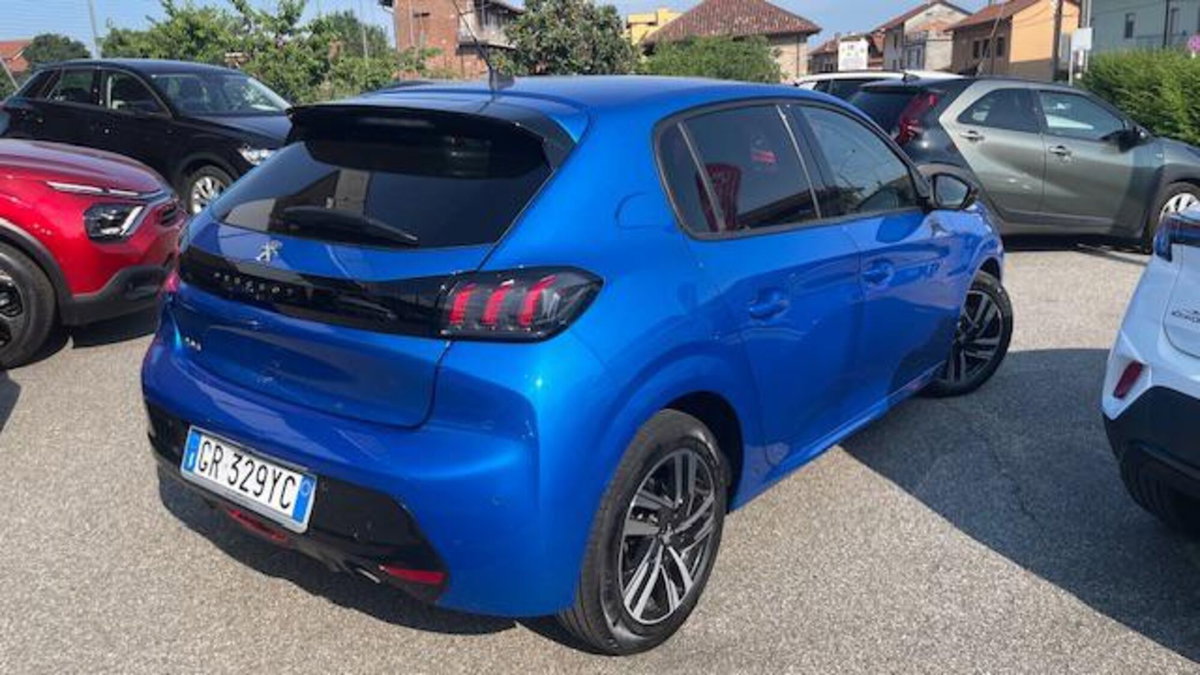 Peugeot 208 1.2 puretech Active s&s 100cv (2)