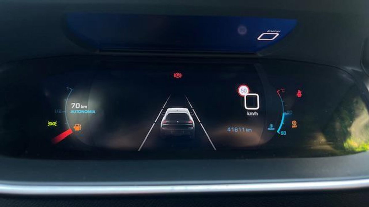 Peugeot 208 1.2 puretech Active s&s 100cv (7)