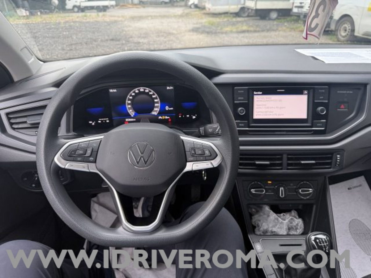 Volkswagen Polo 1.0 Edition 80cv (12)
