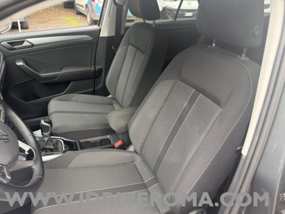 Volkswagen T-Roc 1.0 tsi Edition 110cv (10)