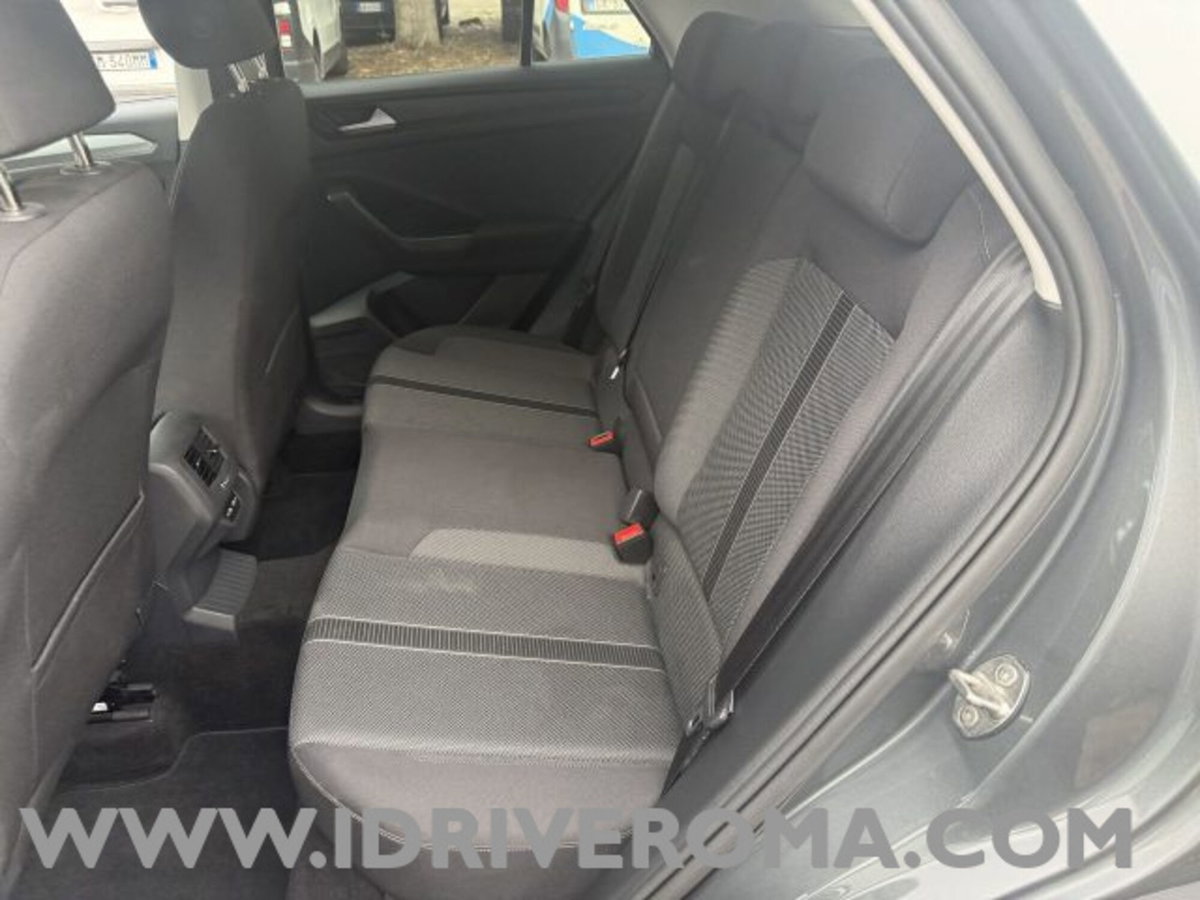 Volkswagen T-Roc 1.0 tsi Edition 110cv (12)