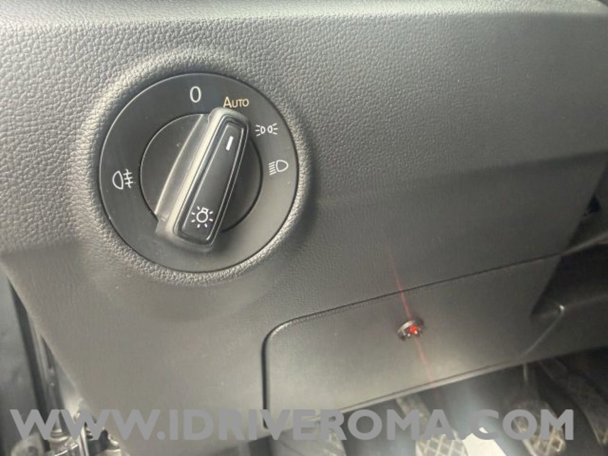 Volkswagen T-Roc 1.0 tsi Edition 110cv (14)