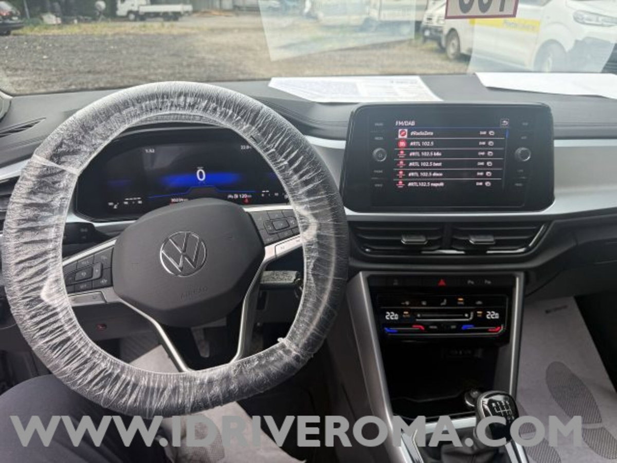 Volkswagen T-Roc 1.0 tsi Edition 110cv (15)