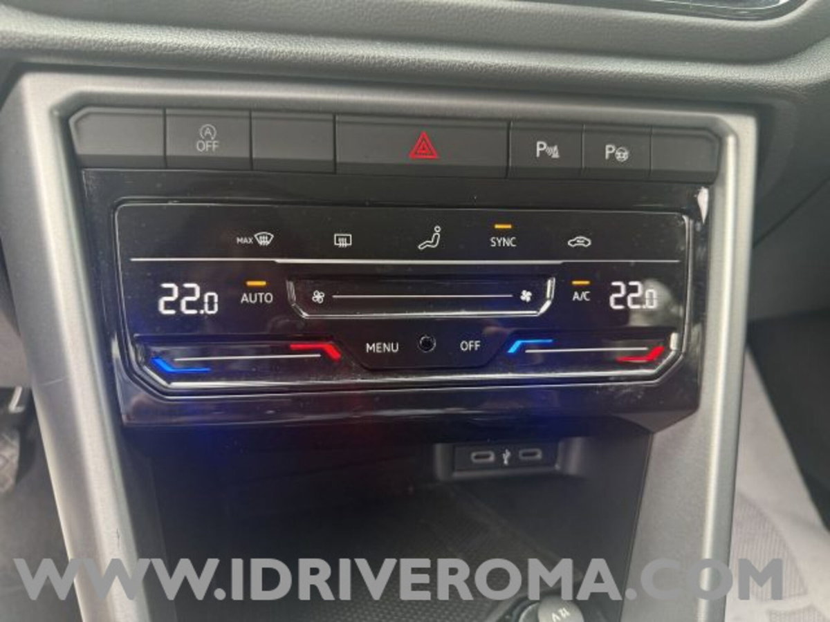 Volkswagen T-Roc 1.0 tsi Edition 110cv (16)